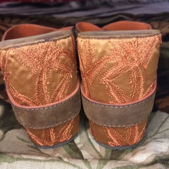 Cobian USA Chocolate Erykah Wedges (8) NWT - Picture 7 of 14